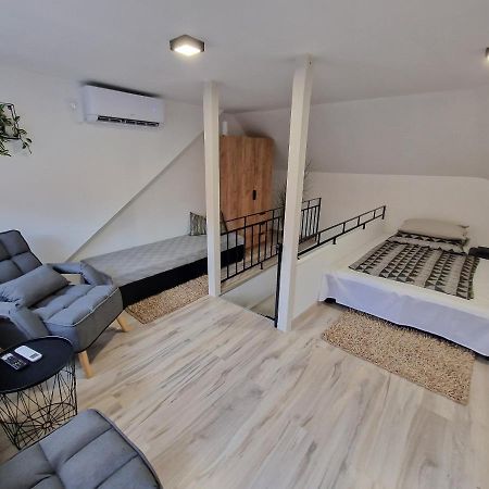 Schmidt Apartman Miskolc Belvarosaban エクステリア 写真